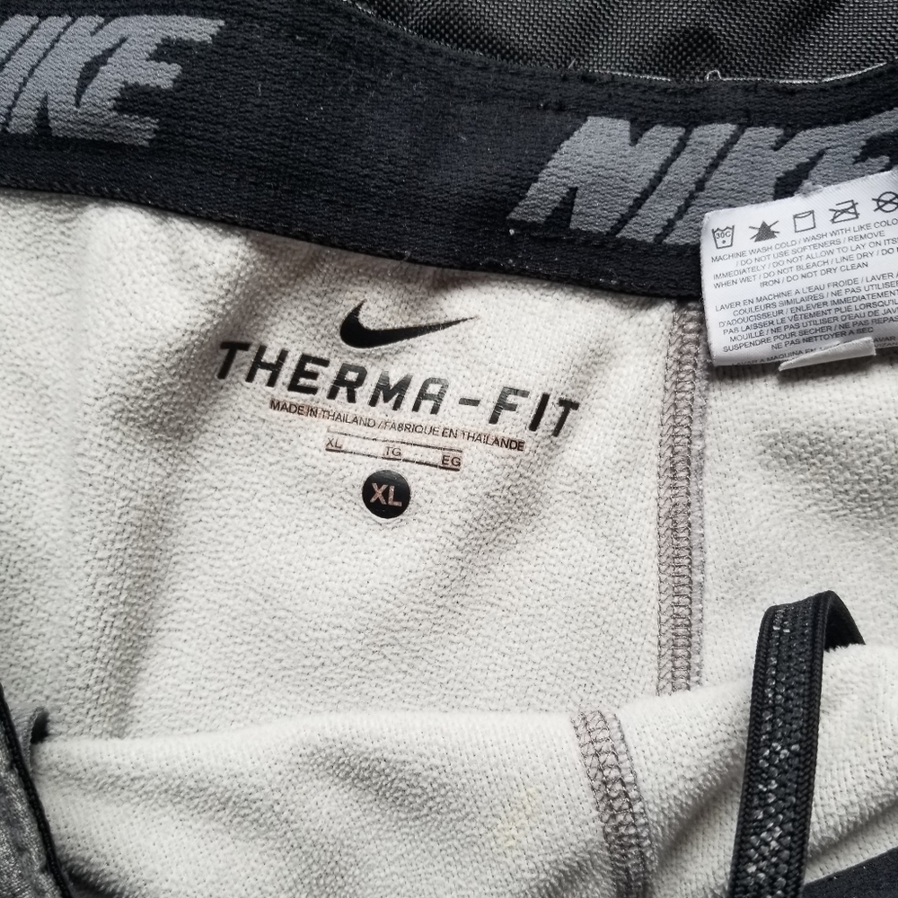 Nike Thermafit Gray sweatpants.  Mens XL.